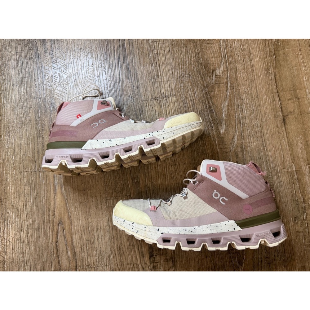 On Cloudrock Waterproof Hiking Boots Womens 8 Pink Mauve Olive 53.99054